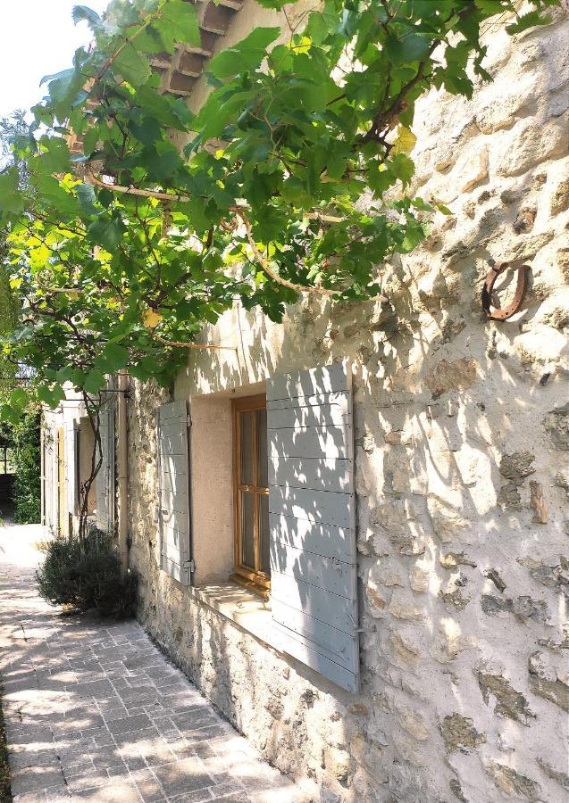 Les Champs De Provence Bed & Breakfast La Baume-de-Transit Bagian luar foto