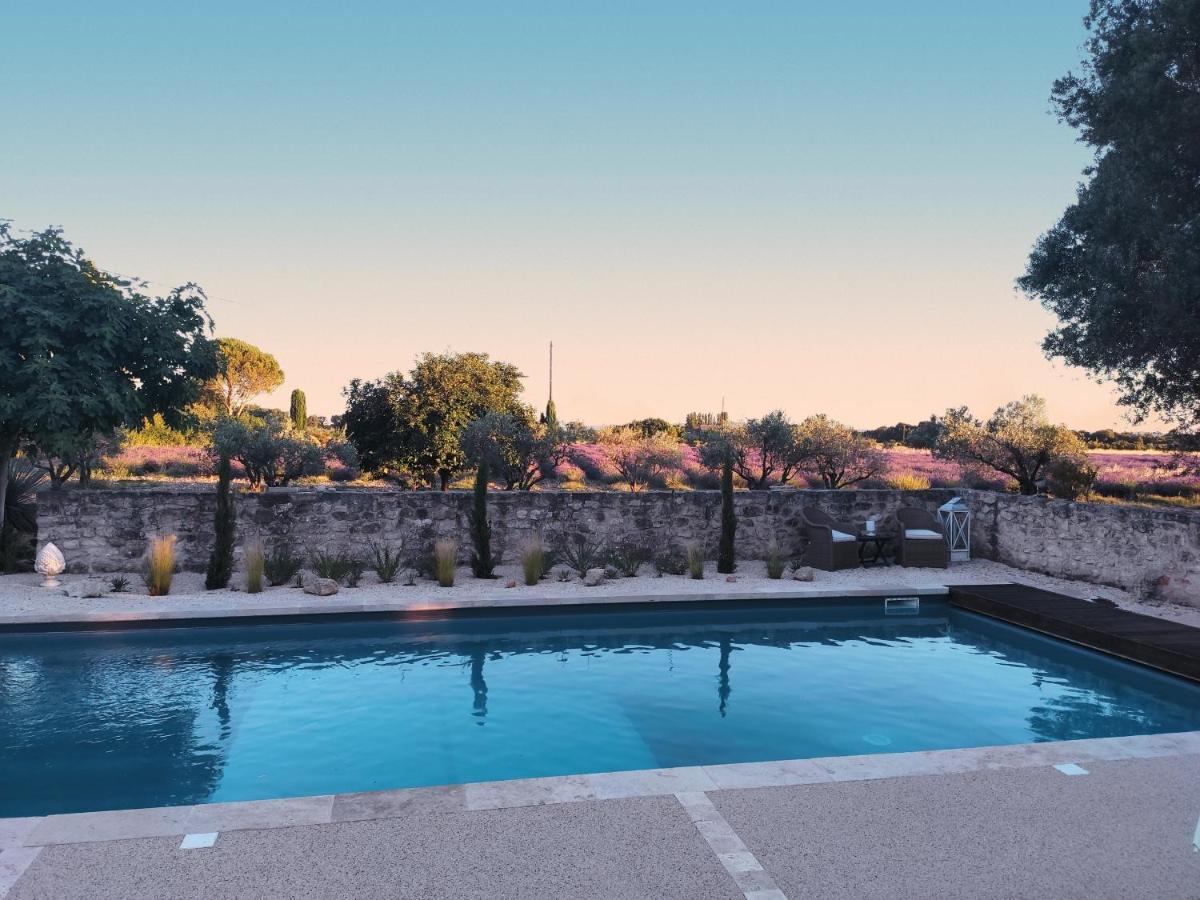 Les Champs De Provence Bed & Breakfast La Baume-de-Transit Bagian luar foto