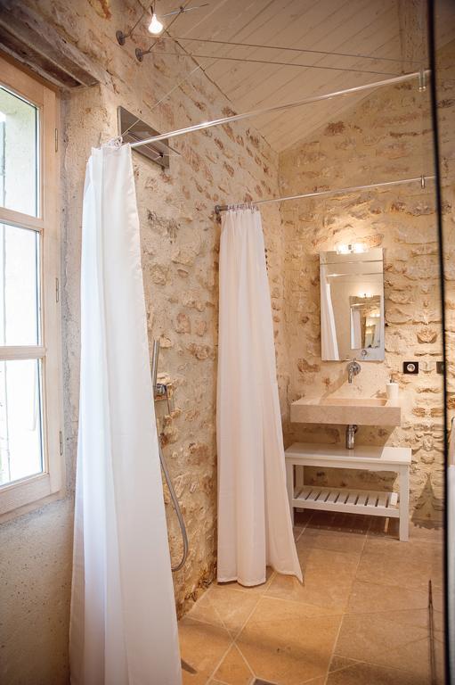 Les Champs De Provence Bed & Breakfast La Baume-de-Transit Bagian luar foto