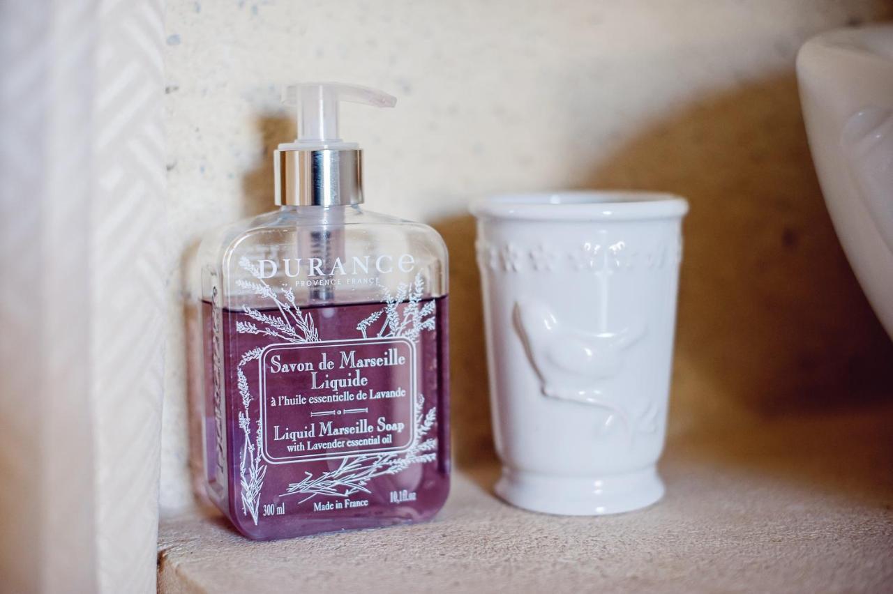 Les Champs De Provence Bed & Breakfast La Baume-de-Transit Bagian luar foto