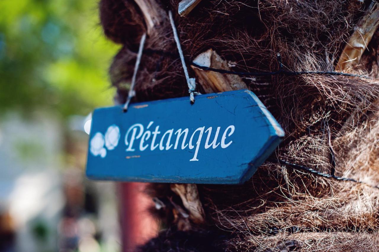 Les Champs De Provence Bed & Breakfast La Baume-de-Transit Bagian luar foto